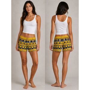 J. Crew City Fit Stretch Size 0 waist 28”Printed Yellow & navy Shorts #718